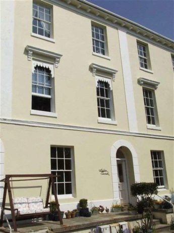 8 Bedroom Terraced